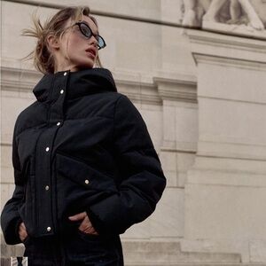 Zara Women's Elegant Black Puffer Jacket